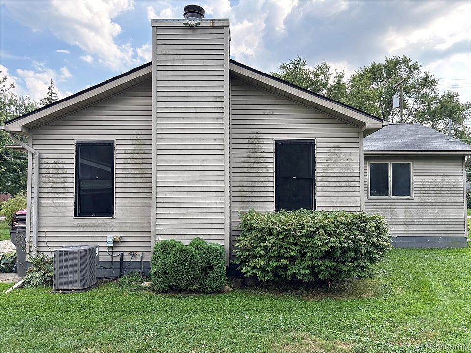 21601 Holly St, photo 8
