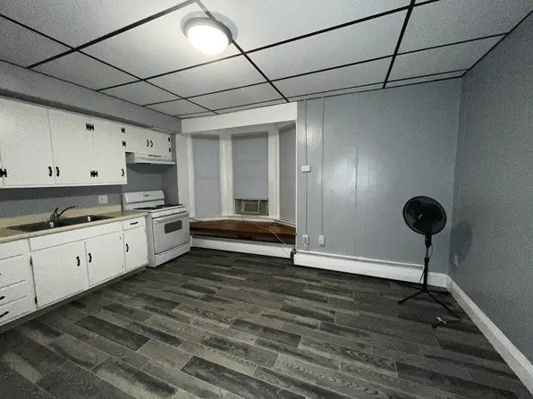 1576 W King St APT 3, York, PA 17404