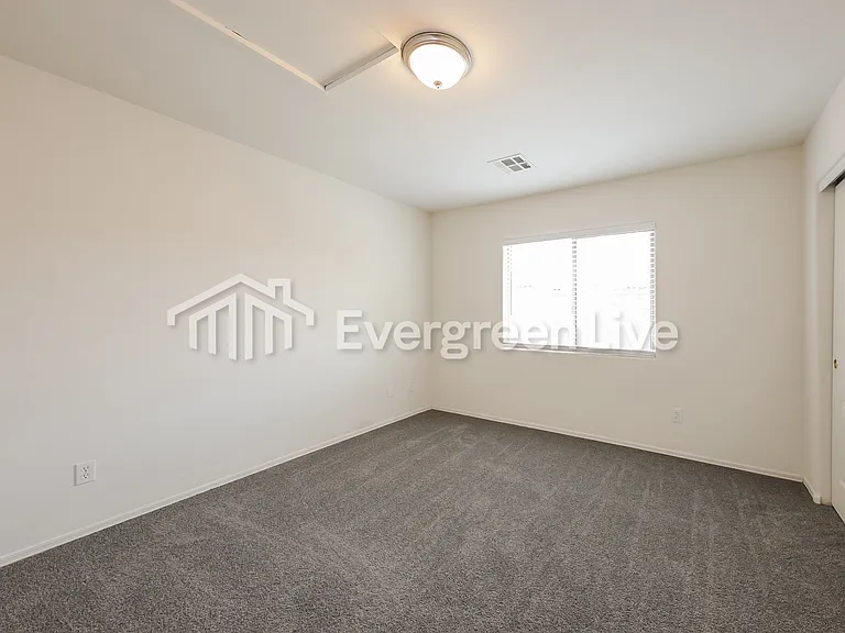 8094 W Beck Ln — Photo 19