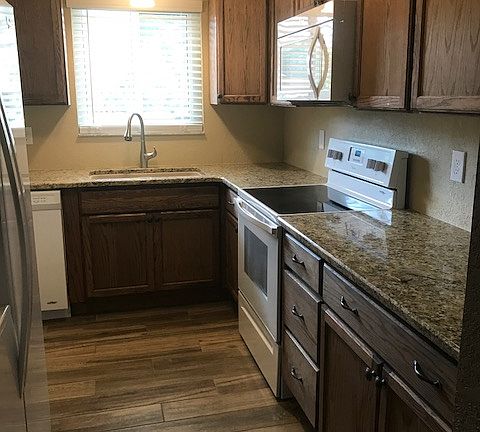 3rd image of 2102 Hainlin Ct
