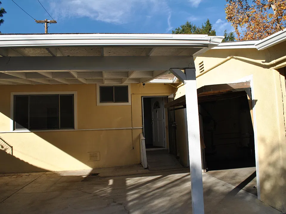 1519 E Topeka St