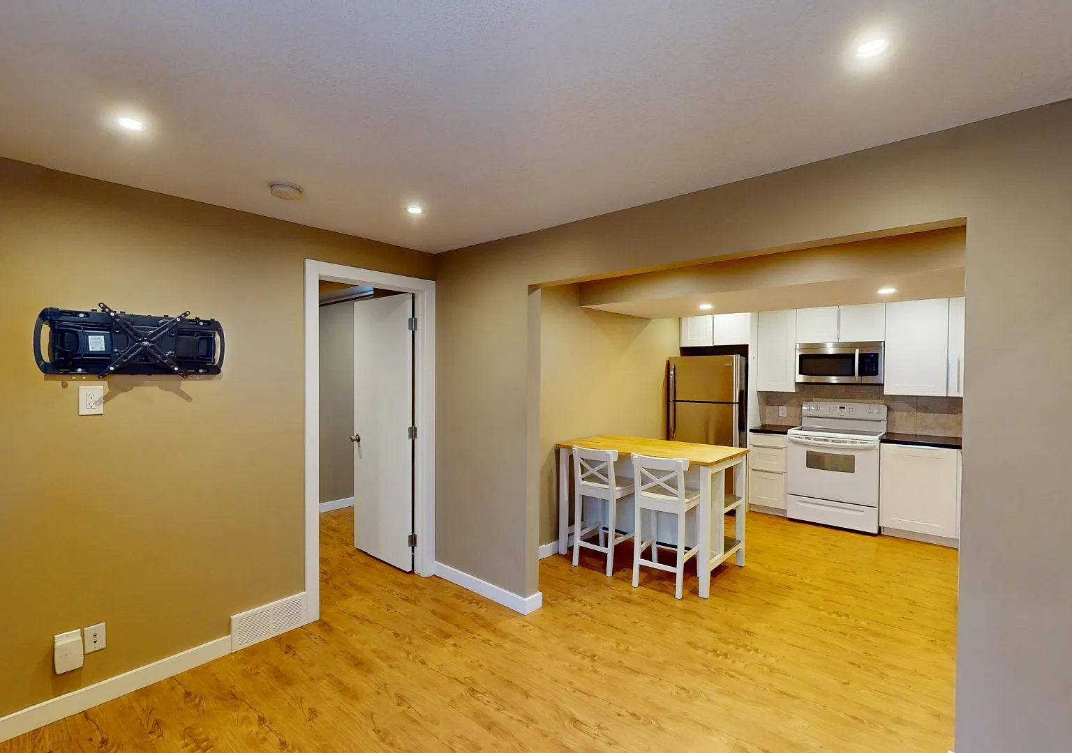41B Huntford Rd. NE — Photo 4