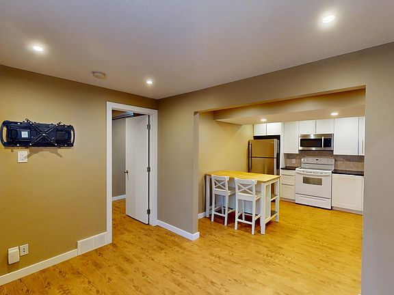 4th image of 41B Huntford Rd NE