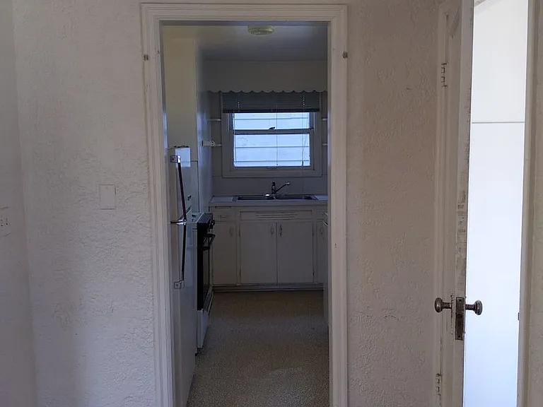 1566 1/2 Mill St — Photo 5