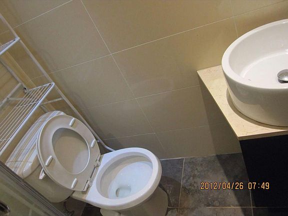 4th image of 453 Pavonia Ave #1B