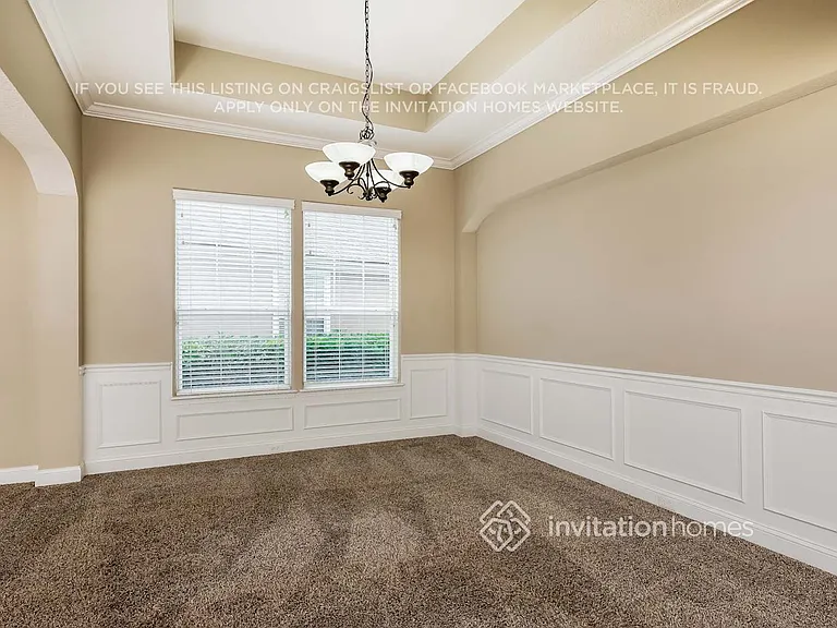 133 W Village Dr — Photo 6