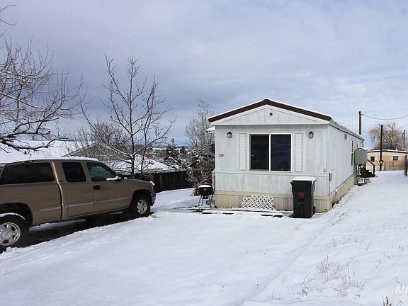 3rd image of 219 Nez Perce St