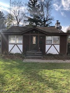 342 Lake Shore Dr, Lake Hiawatha, NJ, 07034