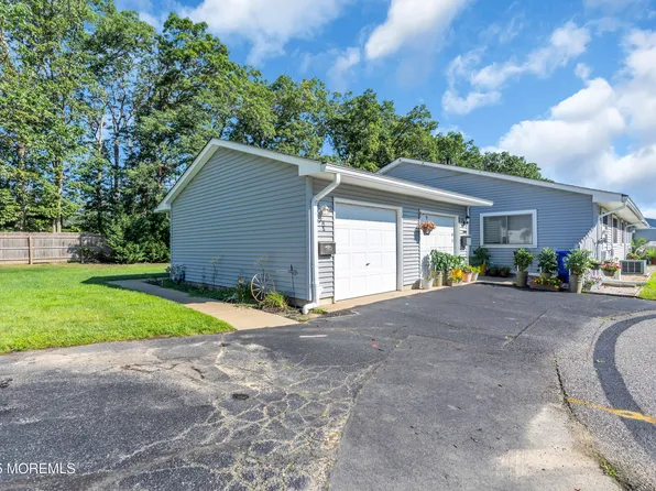 8 Debbie Drive, Brick, NJ 08724