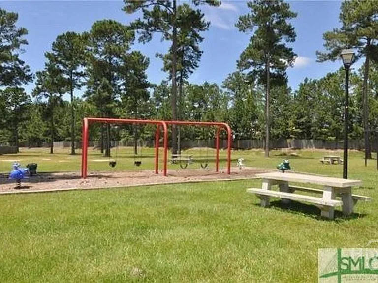 240 Summer Hill Way — Photo 18