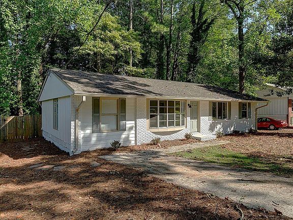 2nd image of 2505 Rolling View Dr SE
