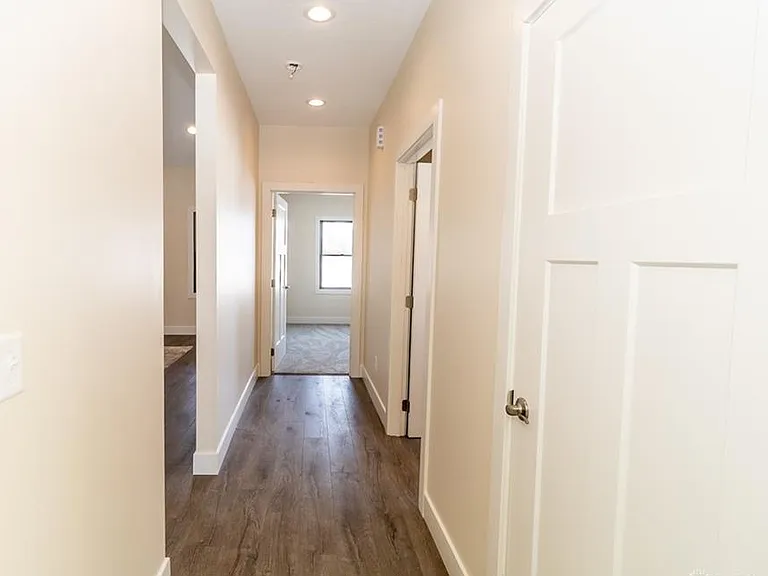 1025 Baker Rd — Photo 34