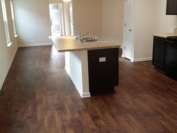 4th image of 2198 Waltham St