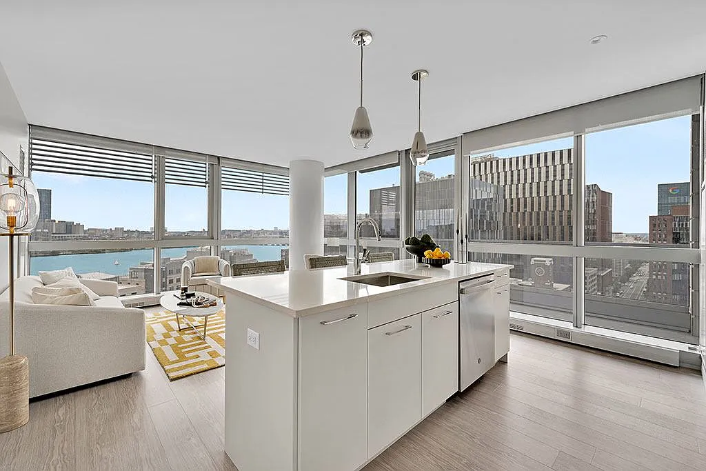 One65 Main — Photo 1