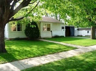 715 Monroe St, Sauk City, WI 53583