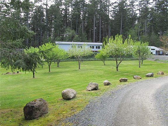 3rd image of 348 S West Camano Dr