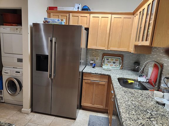 3rd image of 399 11th St
