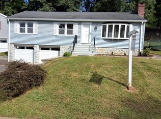 132 Eastwood Rd, Bridgeport, CT 06606