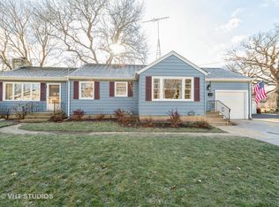 10 E Lincoln Ave, Dundee, IL 60118