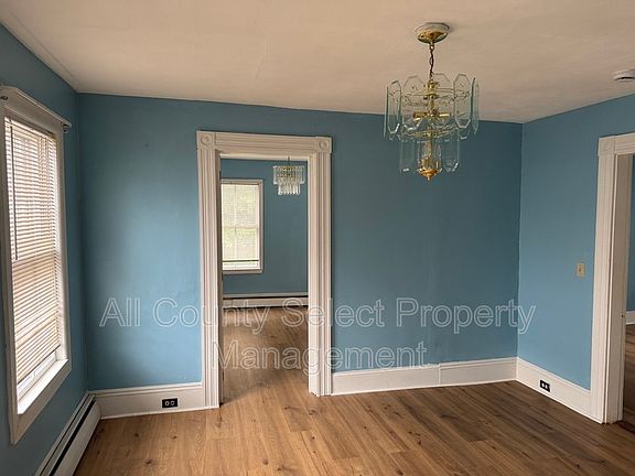 5th image of 16 Mount Vernon St #1