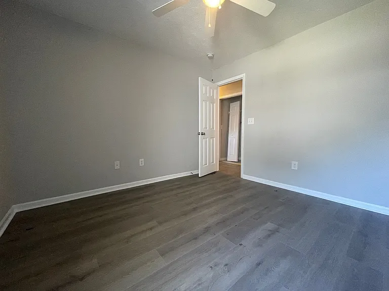 418 Callie Dr — Photo 12