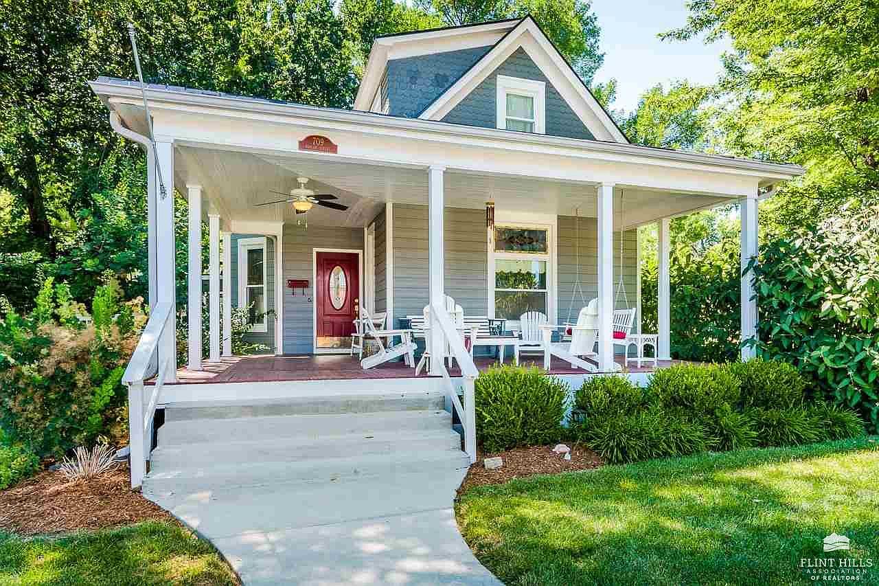 709 Poplar St, Wamego, KS 66547 Zillow