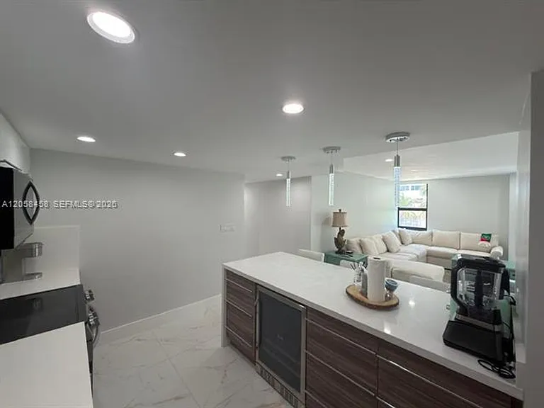 1800 Collins Avenue Cu #3H — Photo 4