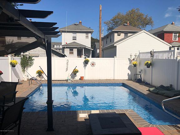 2nd image of 59 Eldridge Ave