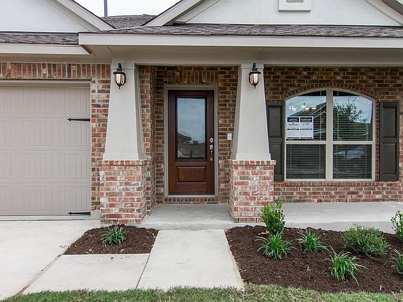 4th image of 3304 Lauren Nicole Dr