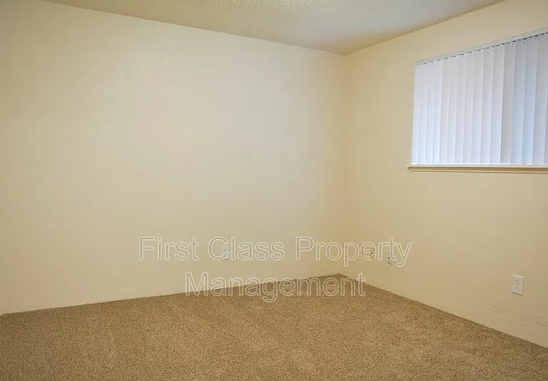1673 Dollar St — Photo 15