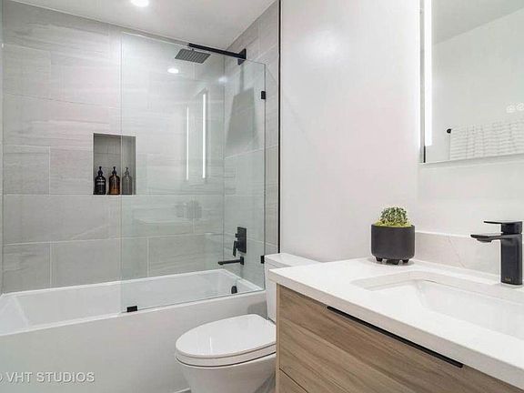 3rd image of 2720 W Cortland St APT 104