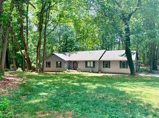6907 Ridge Haven Rd, Greensboro, NC 27410