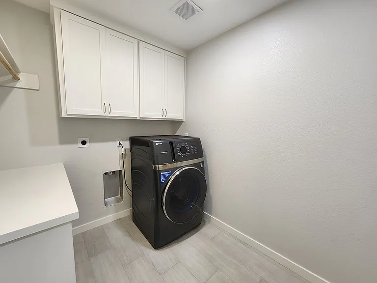 3300 Durant Dr — Photo 26