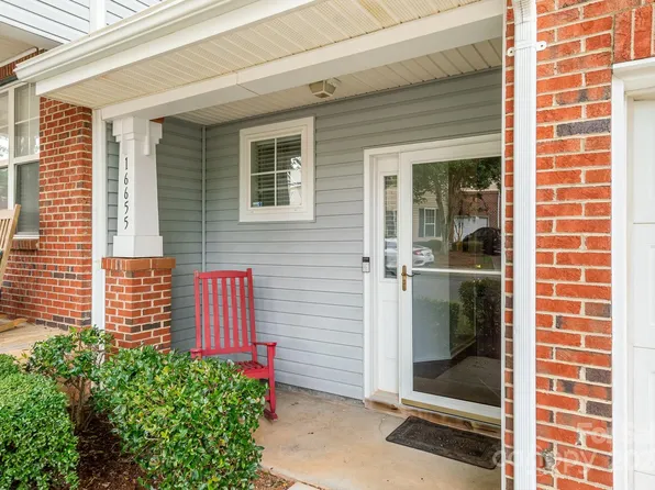 16655 Commons Creek Dr, Charlotte, NC 28277