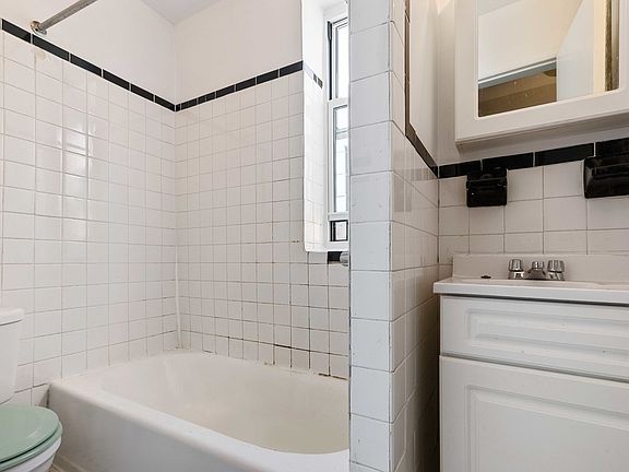5th image of 514 W 213th St APT 5G
