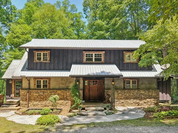 85 Swain Dr, Bryson City, NC 28713