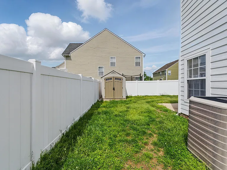 1023 Snead Dr — Photo 33