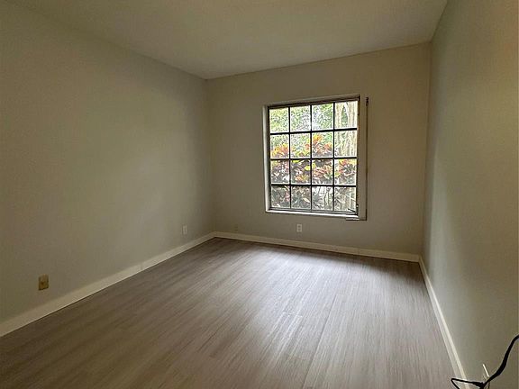 5th image of 6800 NE 22nd Way #2104