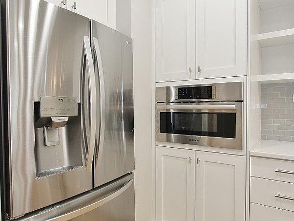 5th image of 3468 E Berghan St