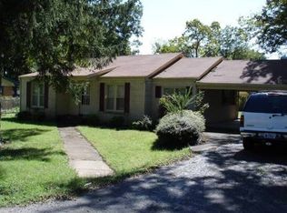 230 Clover St, Bruceton, TN 38317