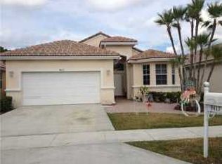 9417 Lago Dr, Boynton Beach, FL 33472