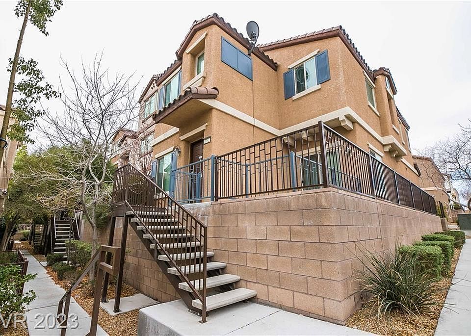 Gorgeous 2-story home