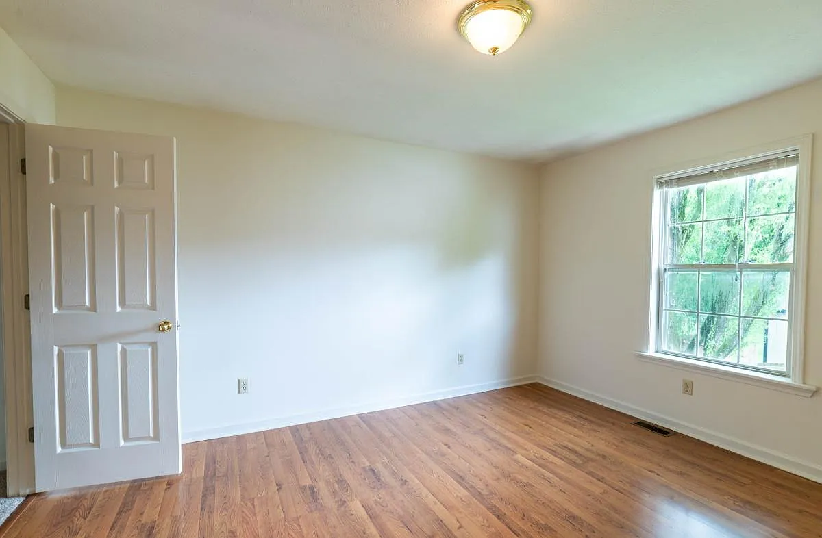 3 bed, 2.5 bath, 1578 sqft, $1,795 — Photo 4