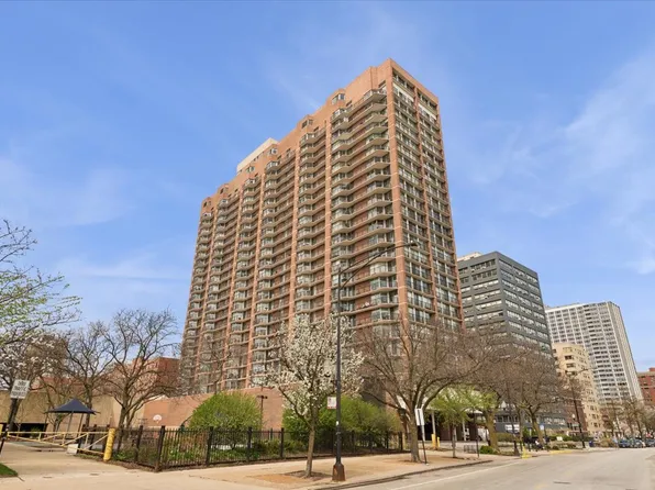 4170 N Marine Dr APT 18D, Chicago, IL 60613