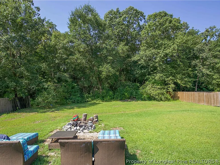 112 Raymond St — Photo 46