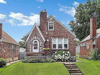 1st image of 6622 Tholozan Ave