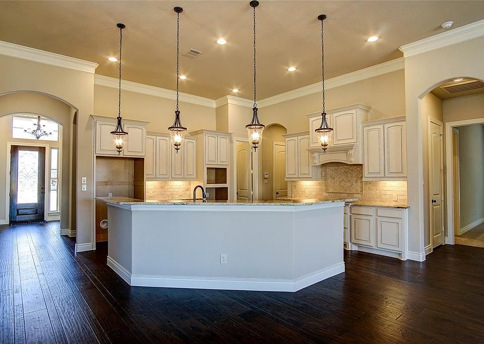 1st image of 11011 Avery Arbor Ln