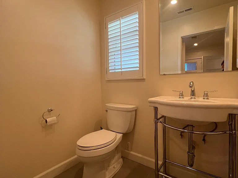 55 W Arthur Ave — Photo 62