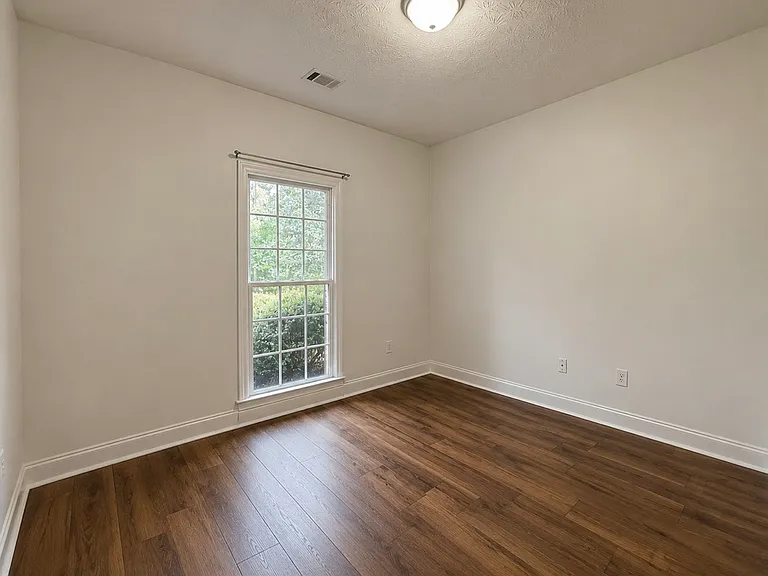 24 Caldwell Ct — Photo 7