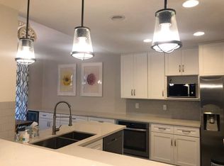 132 Litchfield Ln, Houston, TX 77024